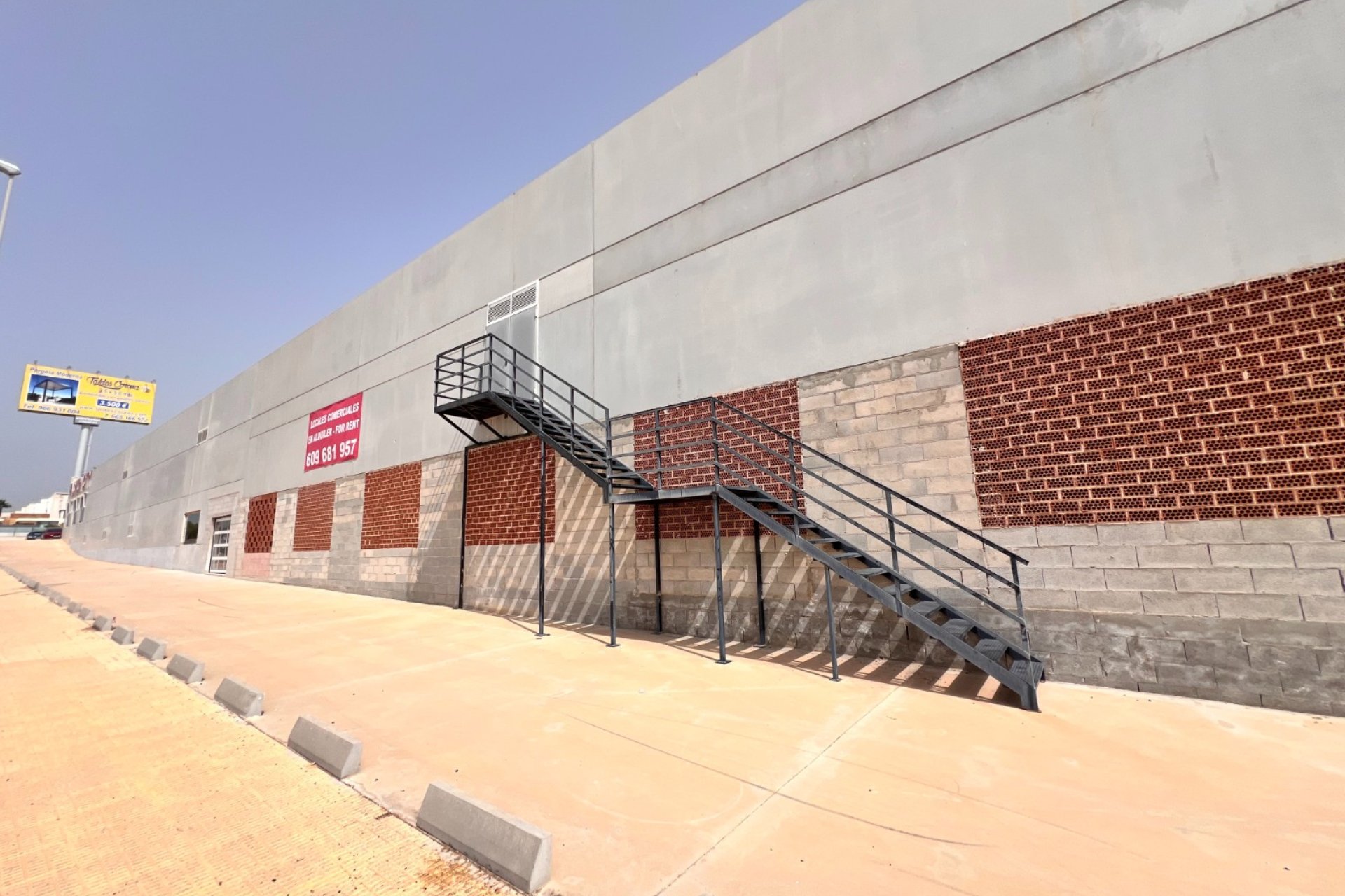 Alquiler - Local Comercial -
Orihuela Costa - Los Dolses