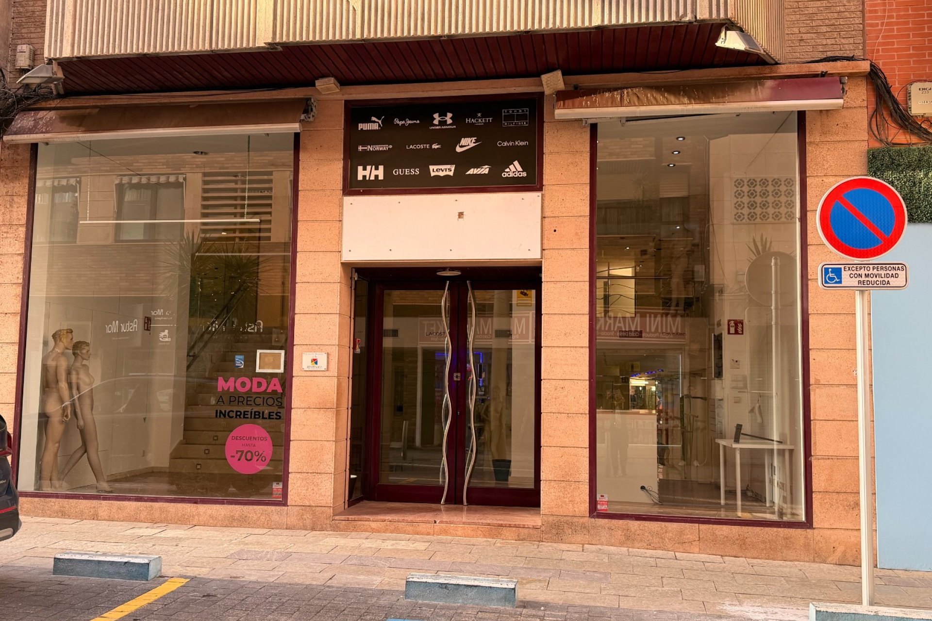 Alquiler - Local Comercial -
Torrevieja - Centro