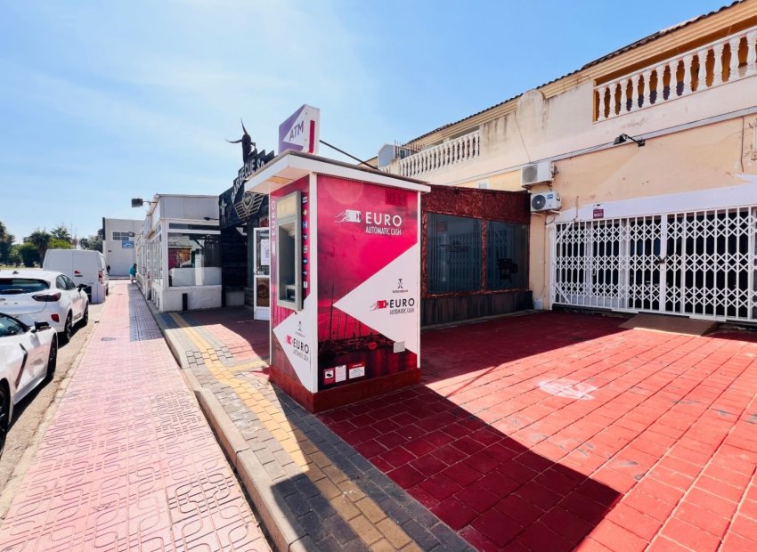 Alquiler - Local Comercial -
Torrevieja - La Siesta - El Salado -  Torreta