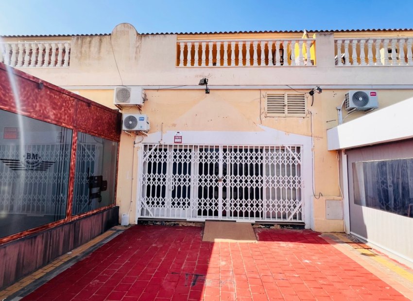 Alquiler - Local Comercial -
Torrevieja - La Siesta - El Salado -  Torreta