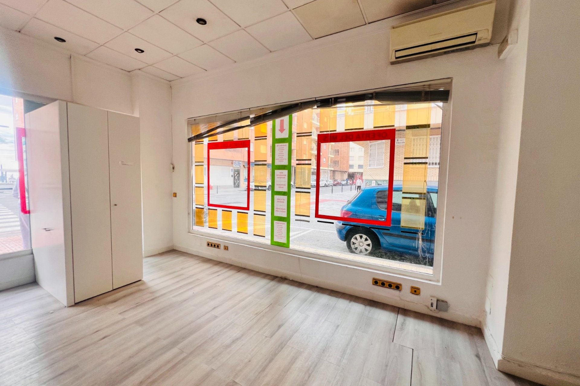 Location - Bureau -
Torrevieja - Centro