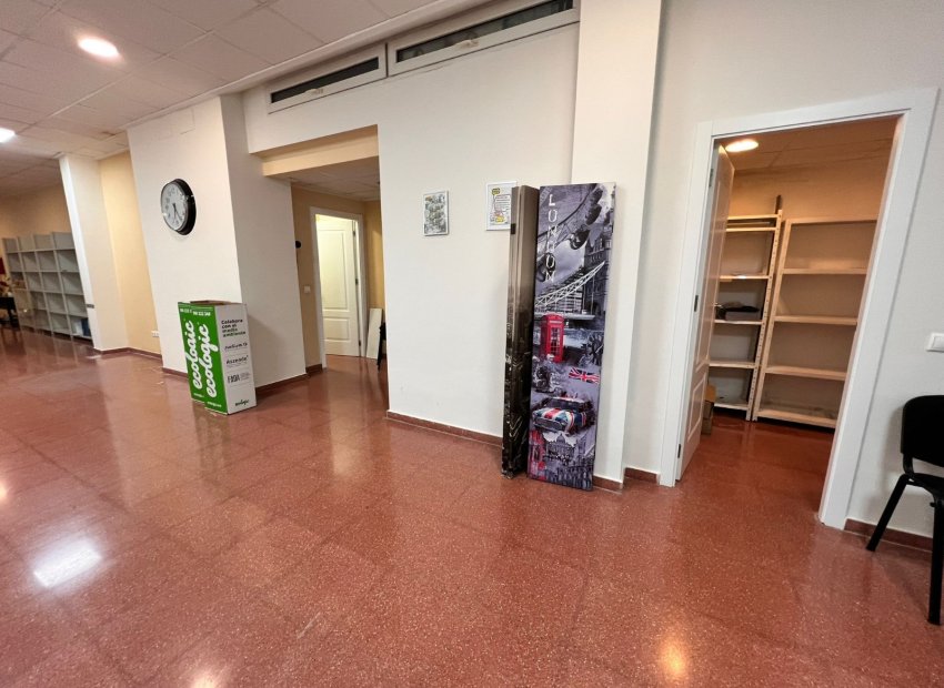 Location - Cafeteria -
Torrevieja - Centro