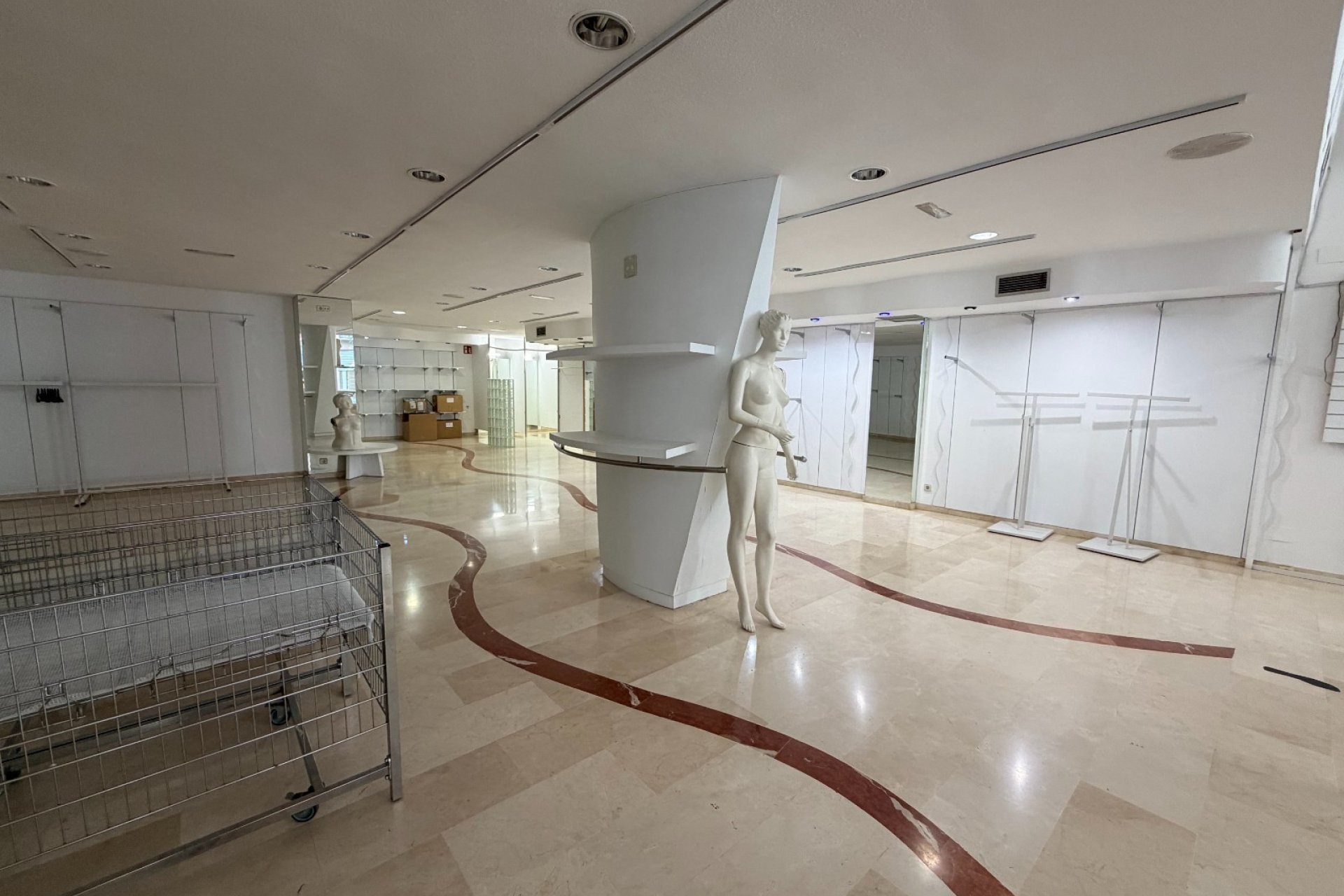 Location - Locaux Commerciaux -
Torrevieja - Centro