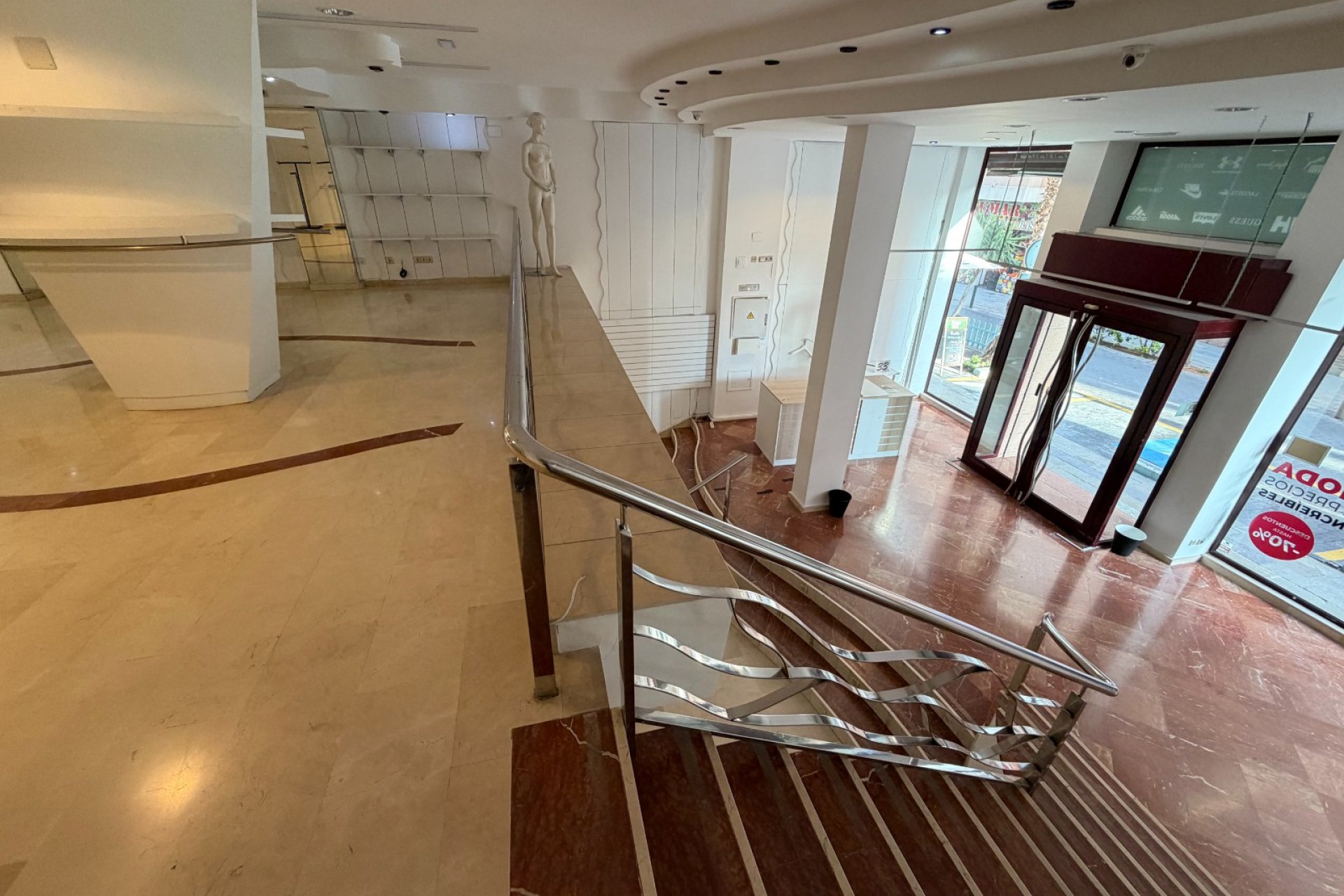 Location - Locaux Commerciaux -
Torrevieja - Centro