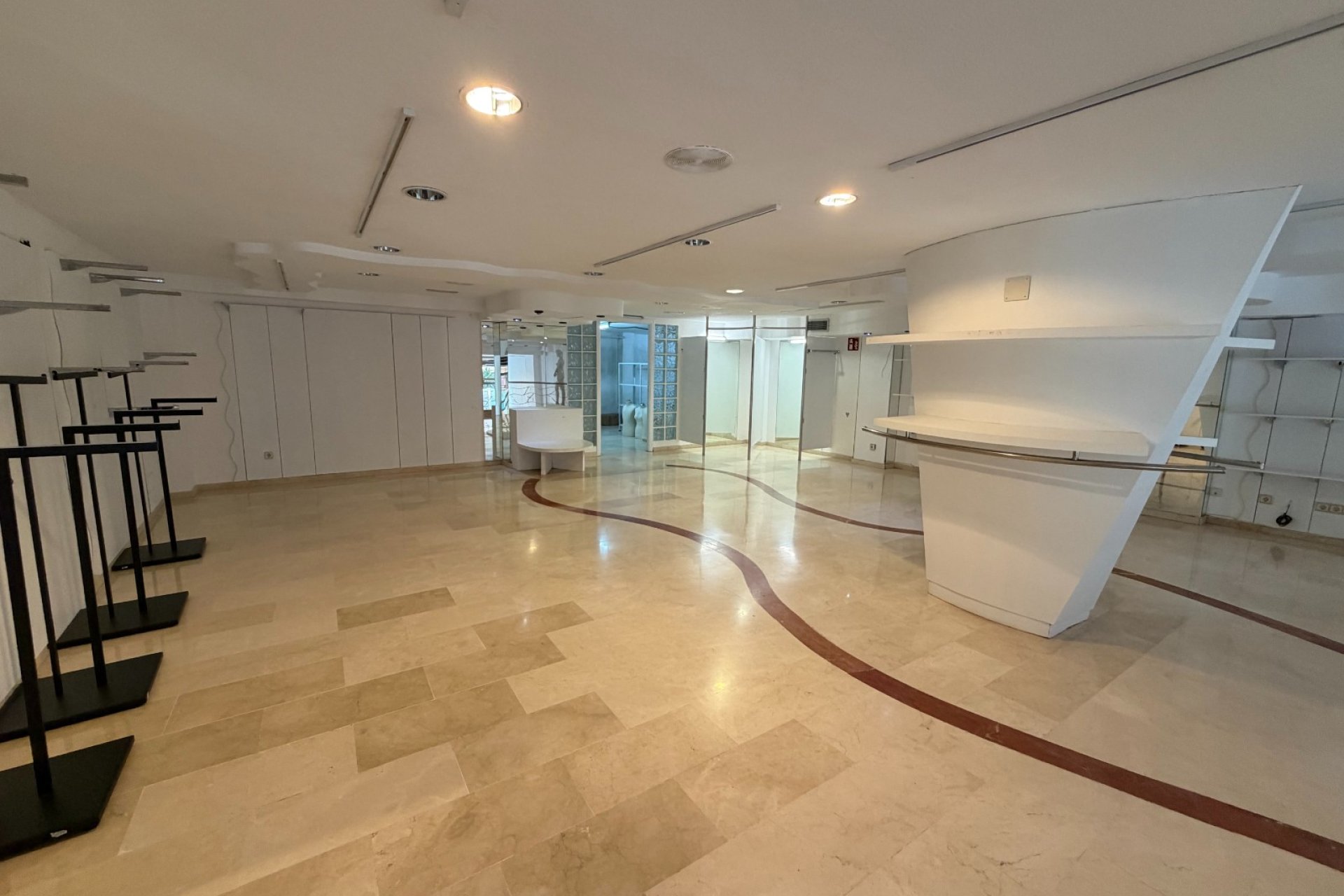 Location - Locaux Commerciaux -
Torrevieja - Centro