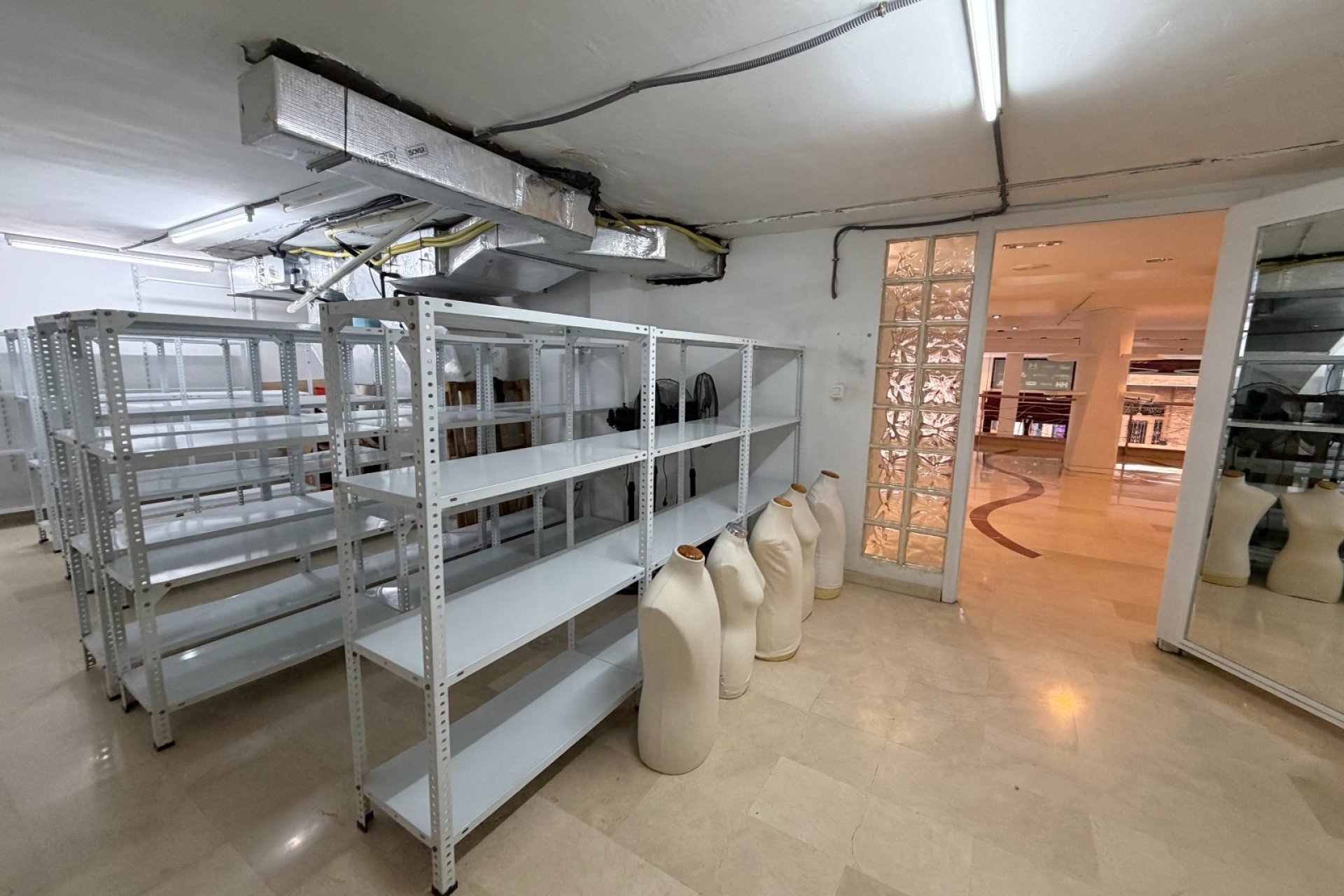 Location - Locaux Commerciaux -
Torrevieja - Centro