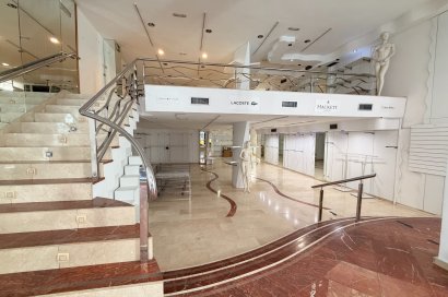 Locaux Commerciaux - Location - Torrevieja -
                Centro