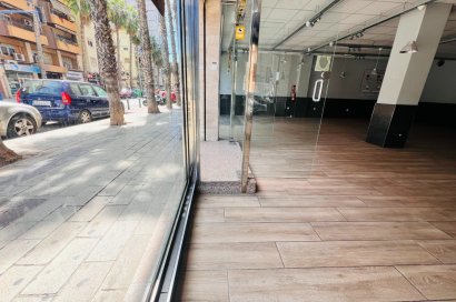 Locaux Commerciaux - Vente - Alicante -
                Centro