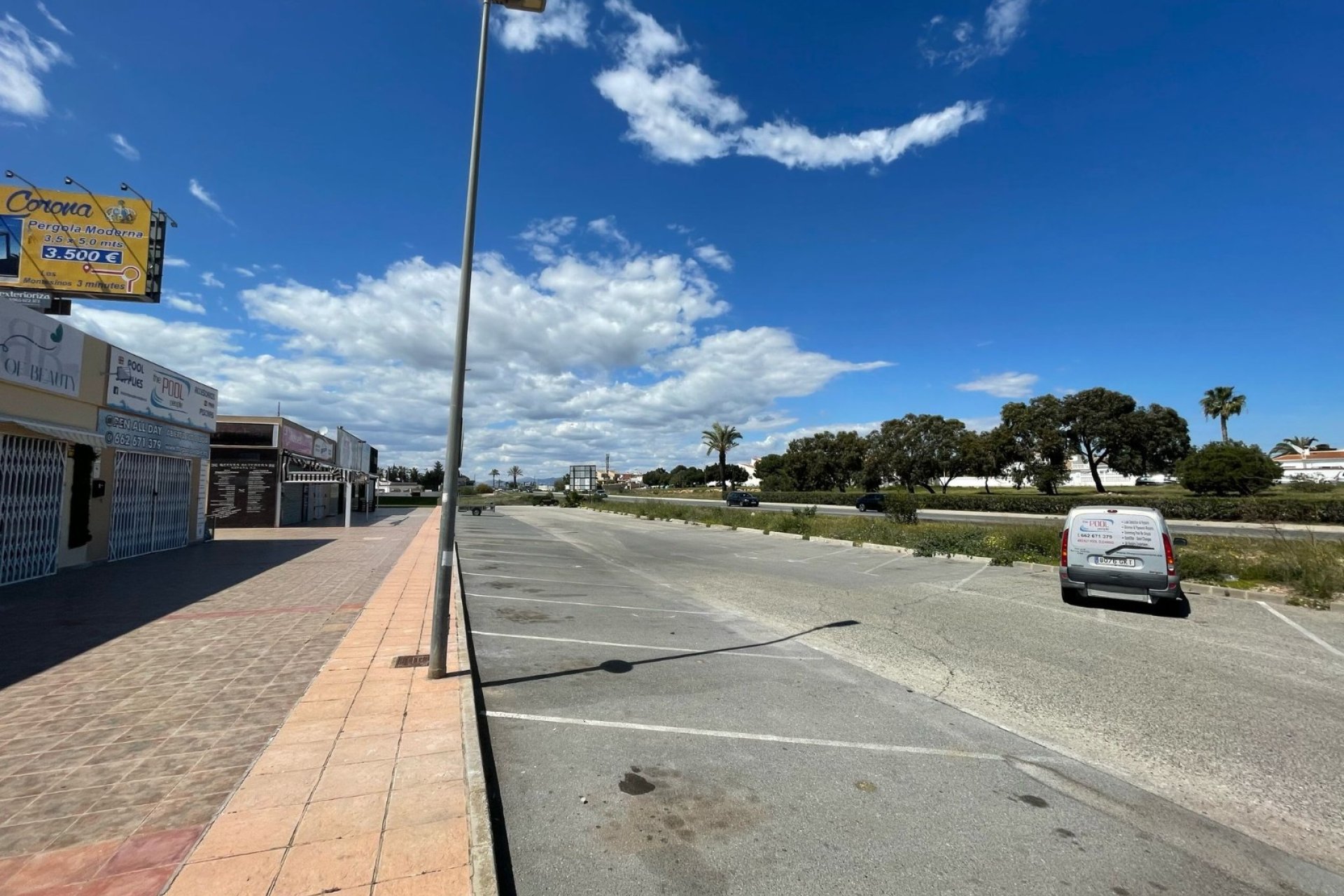Rental - Commercial Premises -
Torrevieja - La Siesta - El Salado -  Torreta