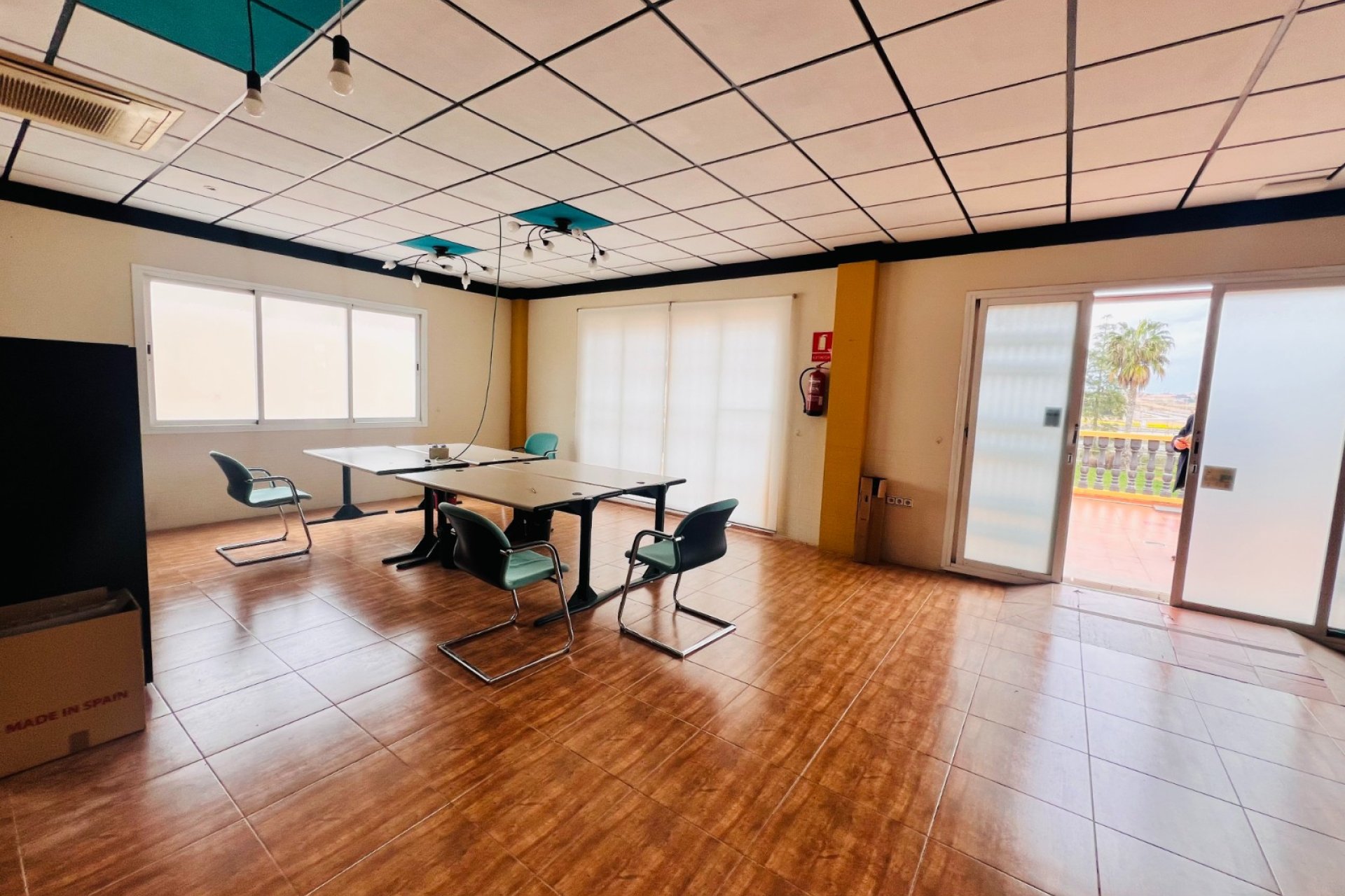 Rental - Commercial Premises -
Torrevieja - La Siesta - El Salado -  Torreta