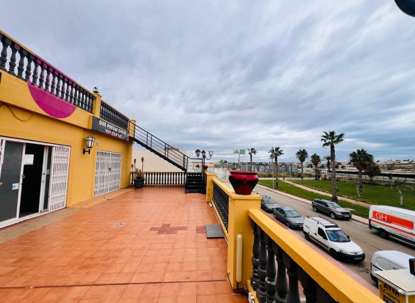 Rental - Commercial Premises -
Torrevieja - La Siesta - El Salado -  Torreta