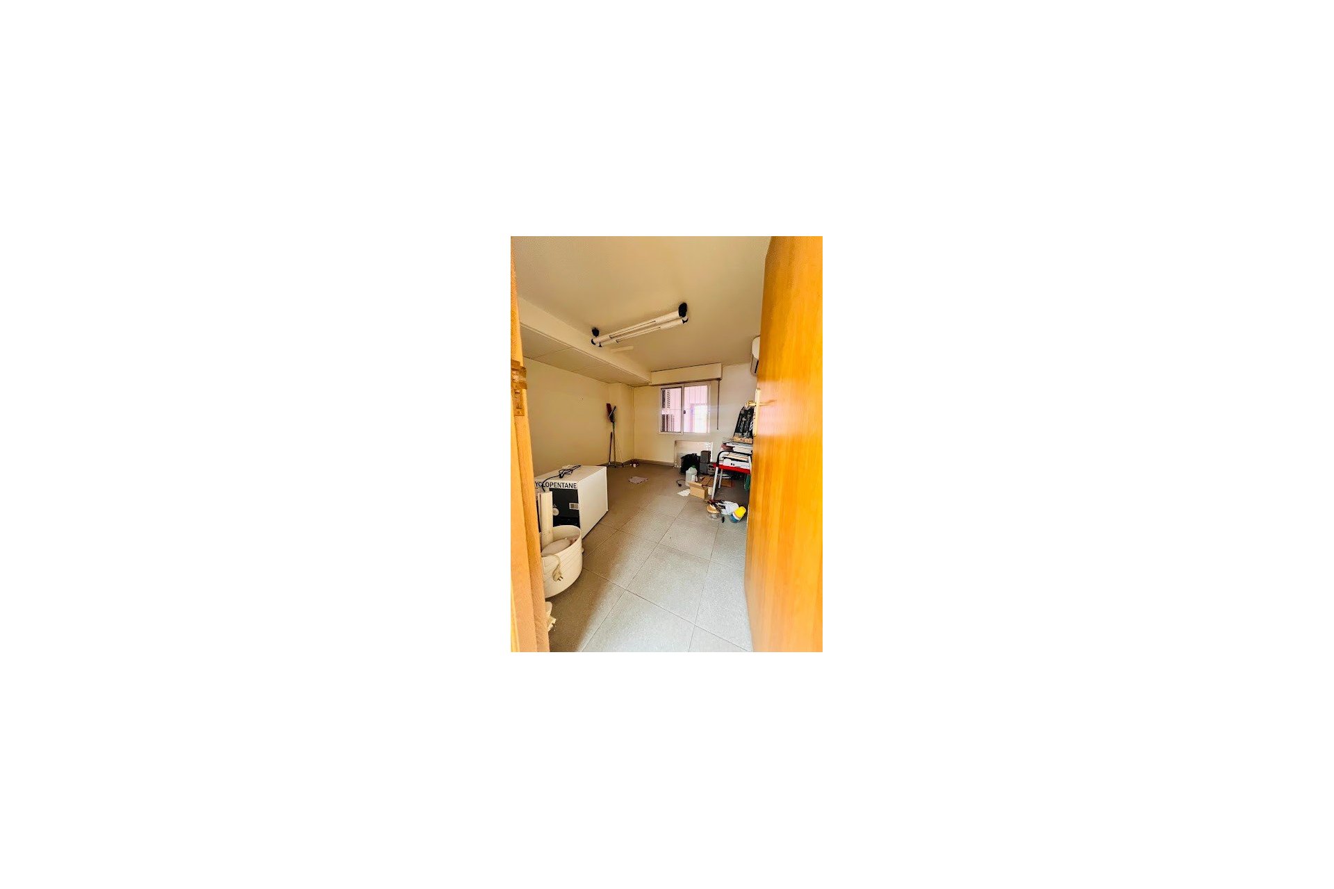 Resale - Commercial Premises -
Torrevieja - Centro