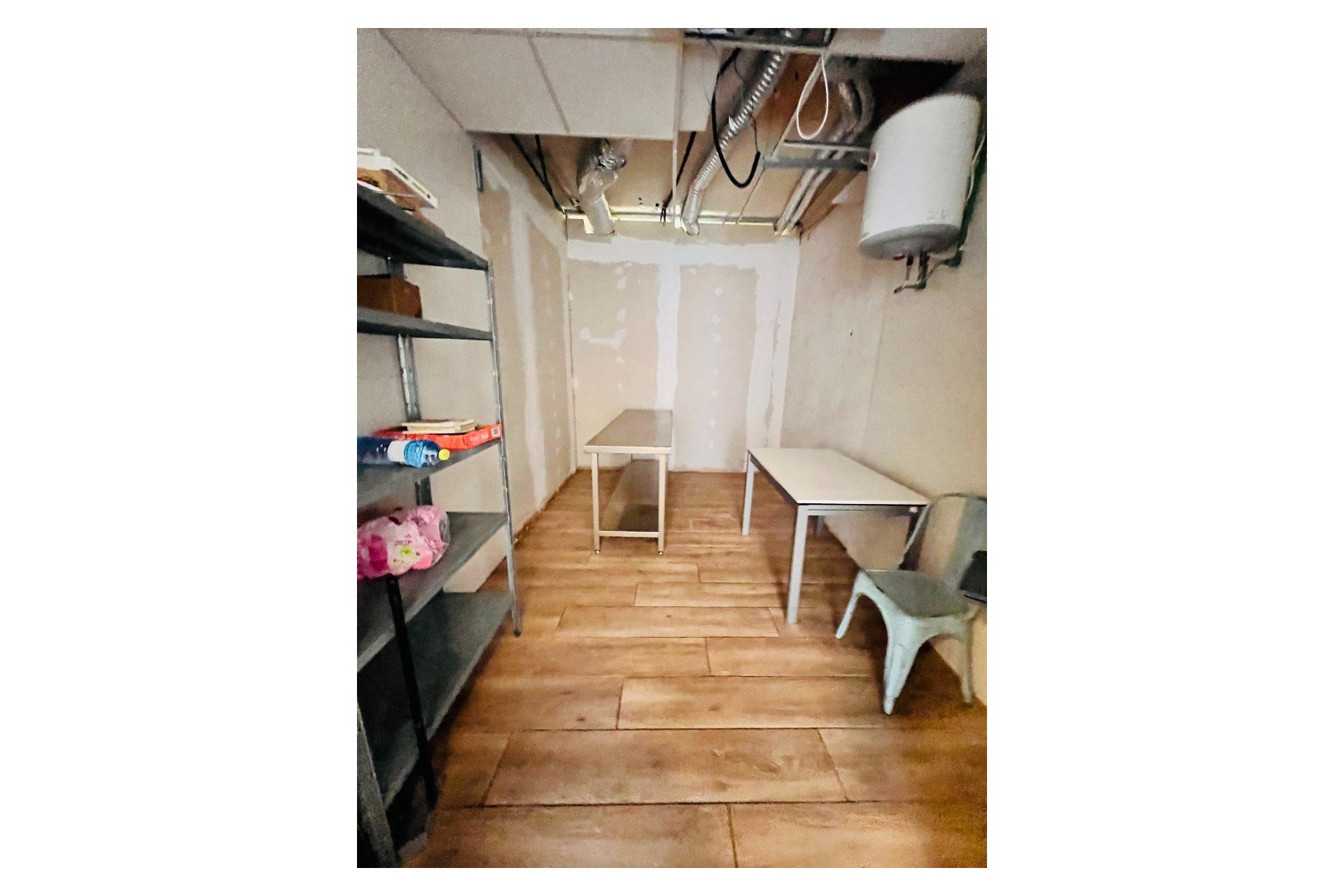 Sale - Commercial Premises -
Alicante - Centro