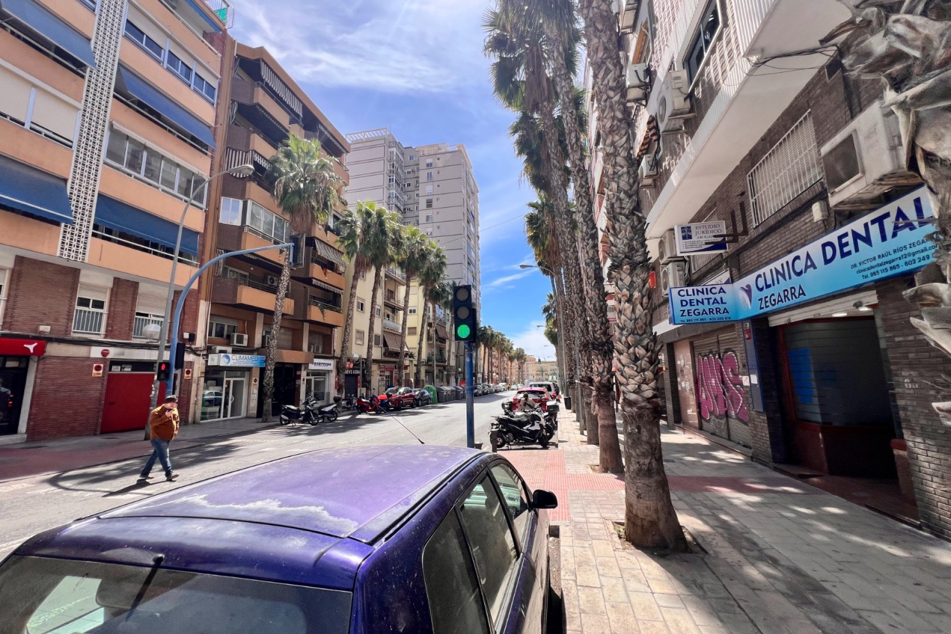 Sale - Commercial Premises -
Alicante - Centro