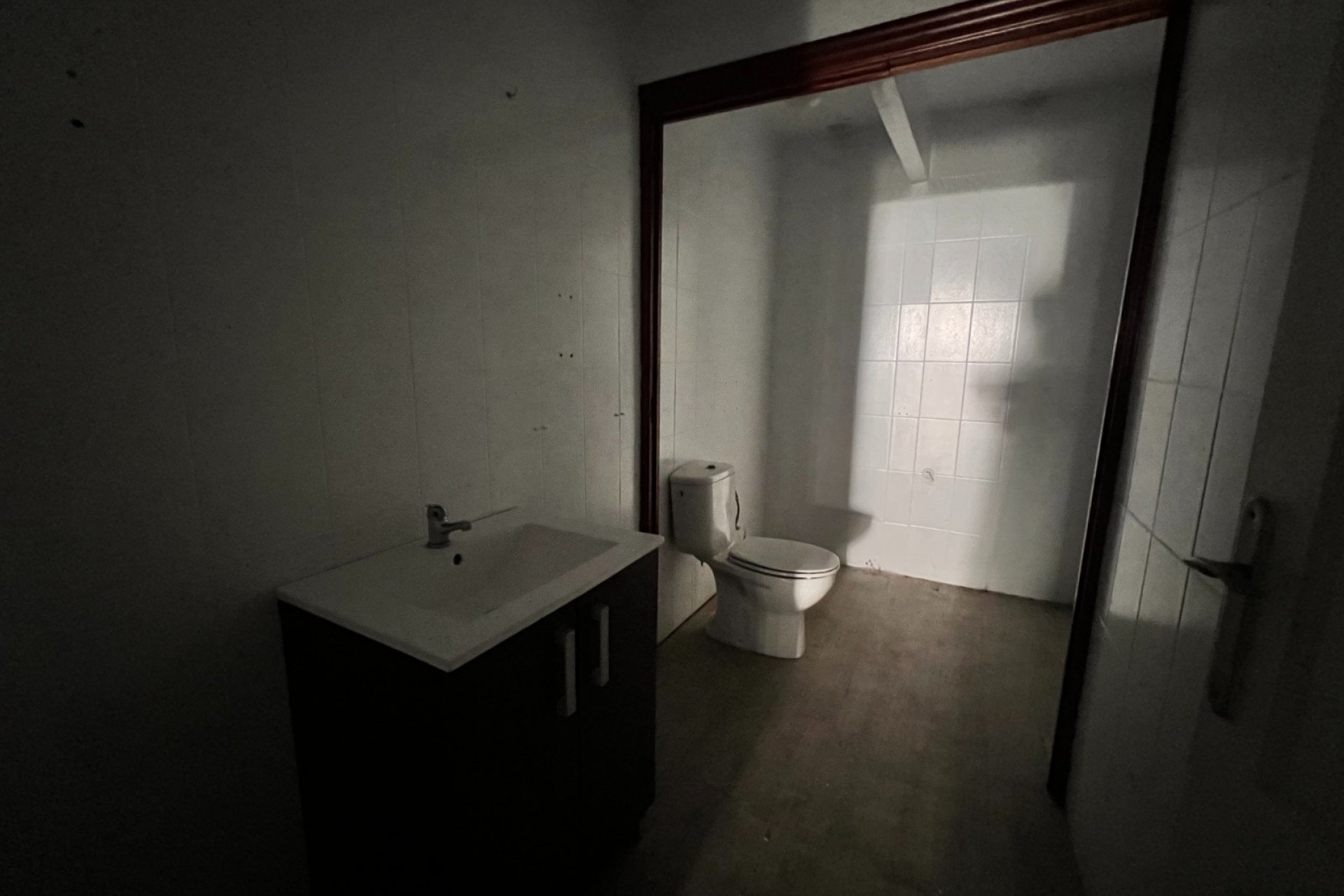 Sale - Commercial Premises -
Torrevieja - Centro