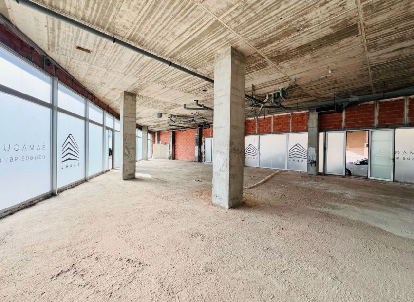 Sale - Commercial Premises -
Torrevieja - Playa de los Locos