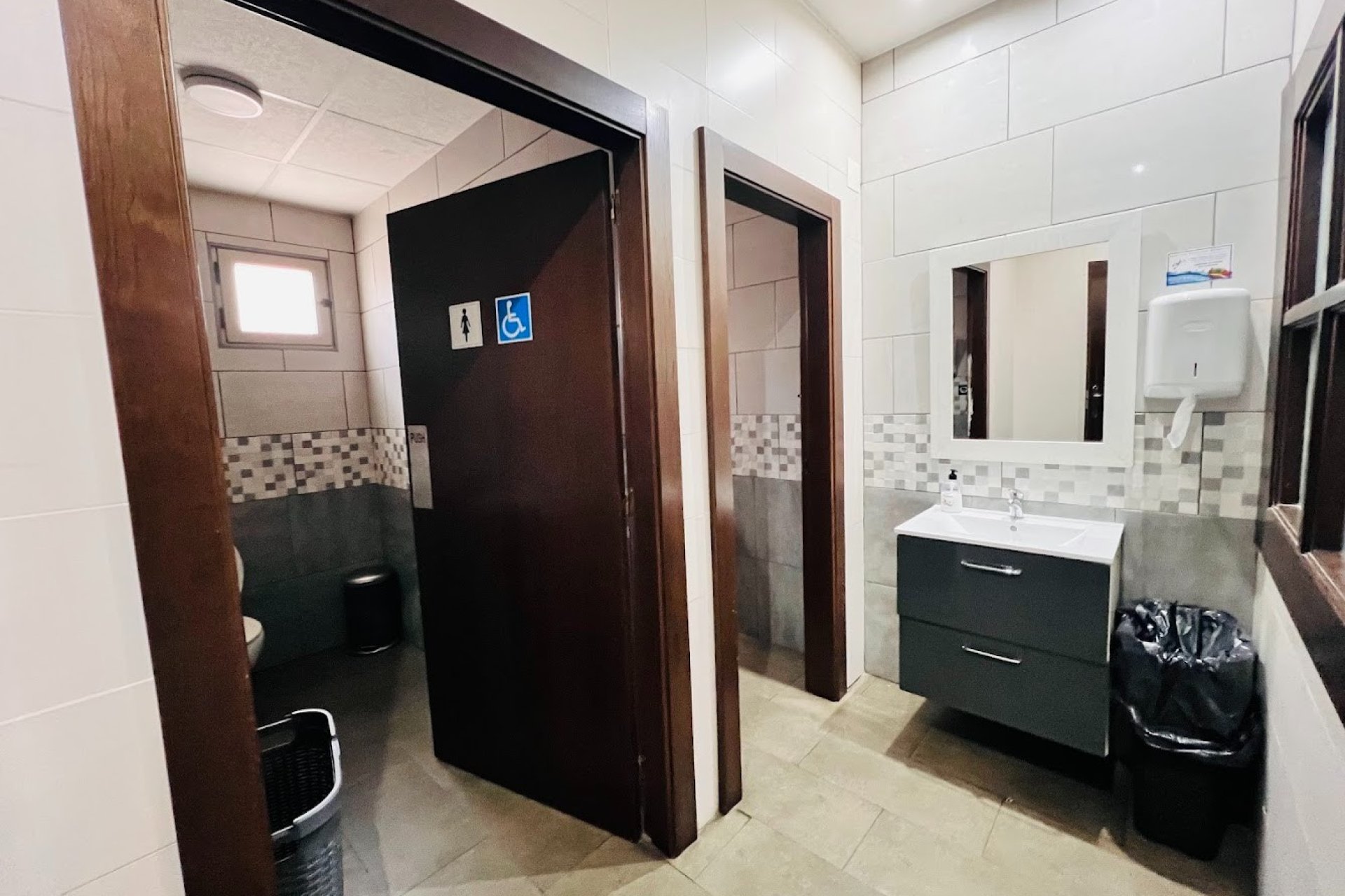 Sale - Restaurant -
Orihuela Costa - Villamartín