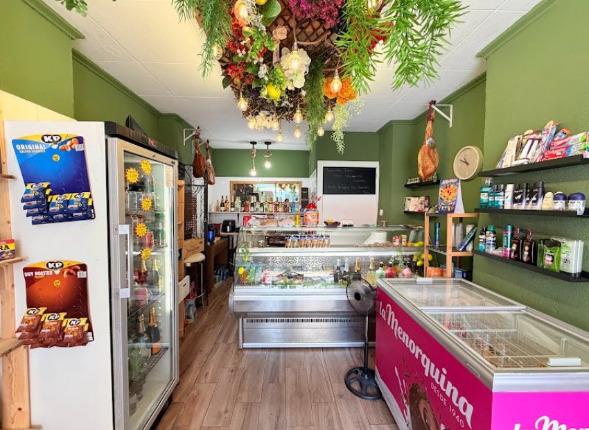 Transfer - 24h - Supermarket -
Torrevieja - Centro