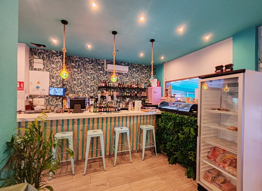 Transfer - Bar - CoffeShop -
Torrevieja - Centro