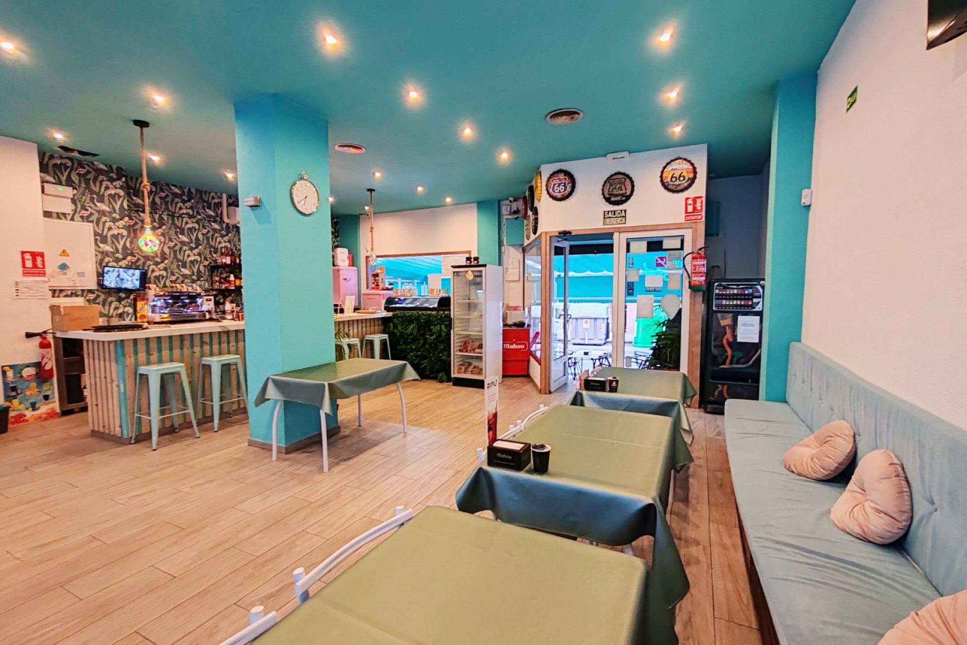 Transfer - Bar - CoffeShop -
Torrevieja - Centro