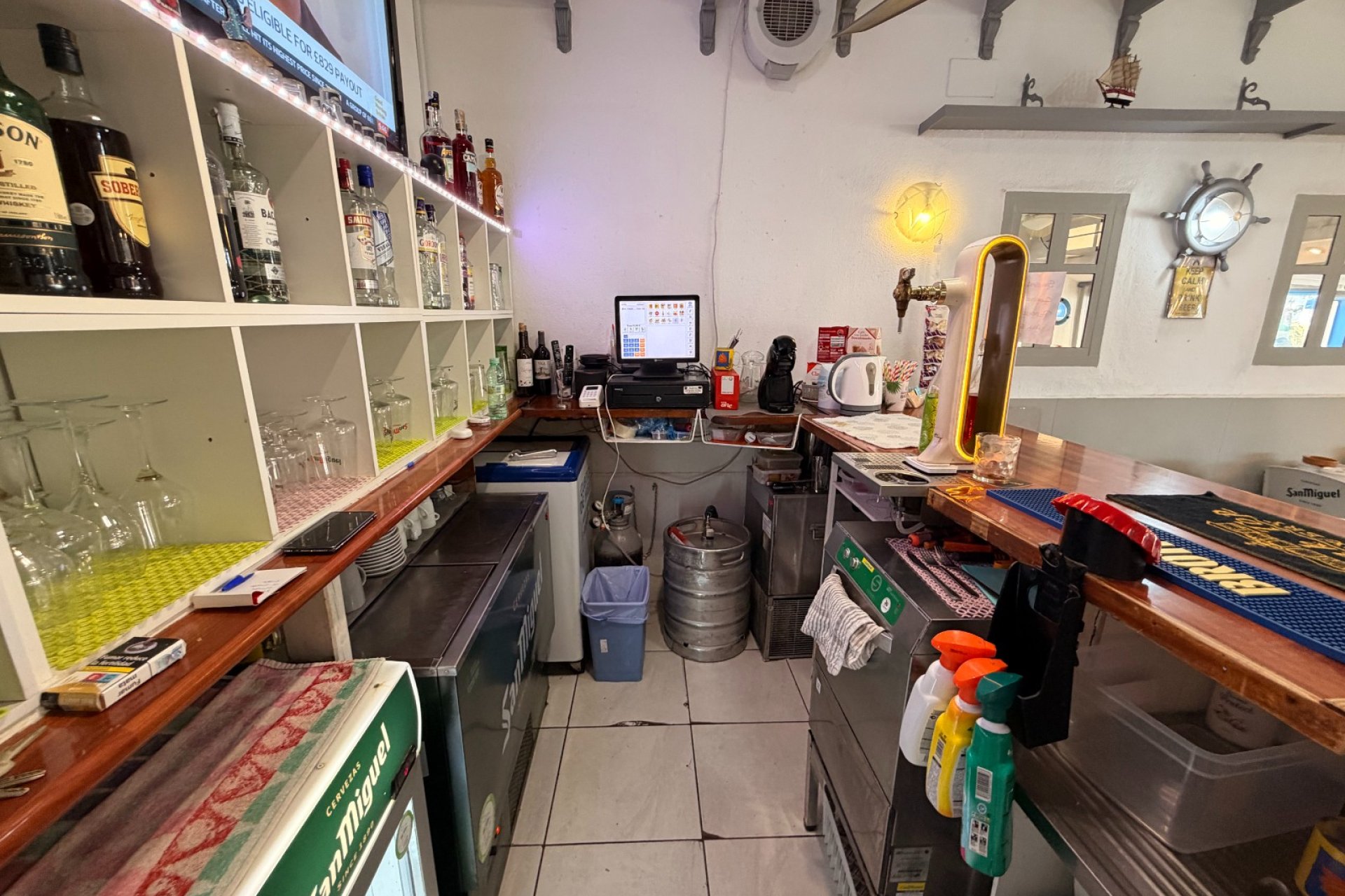 Transfer - Bar - CoffeShop -
Torrevieja - Centro