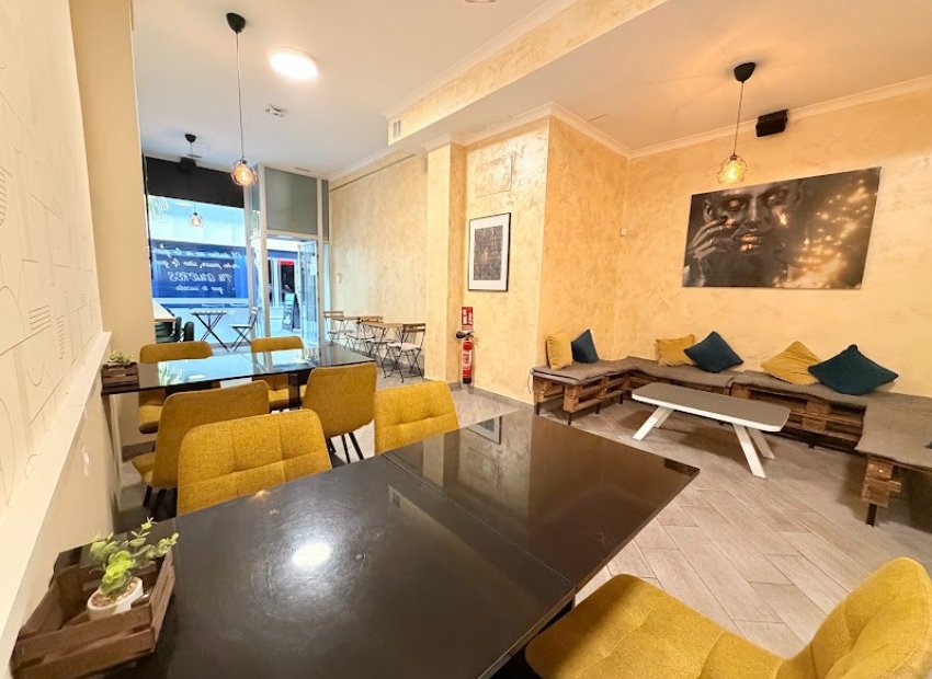 Transfer - Bar - CoffeShop -
Torrevieja - Centro