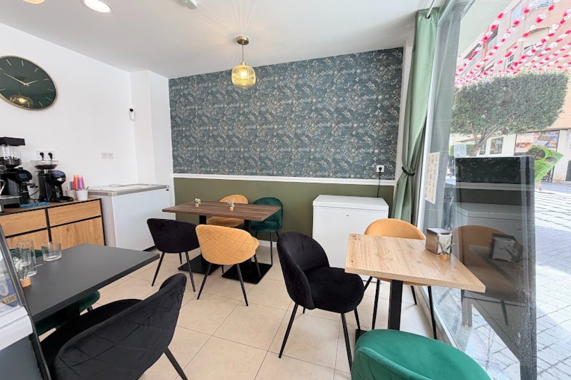 Transfer - Bar - CoffeShop -
Torrevieja - Centro
