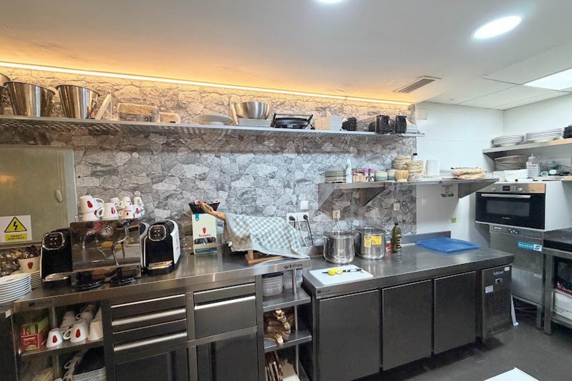 Transfer - Bar - CoffeShop -
Torrevieja - Centro