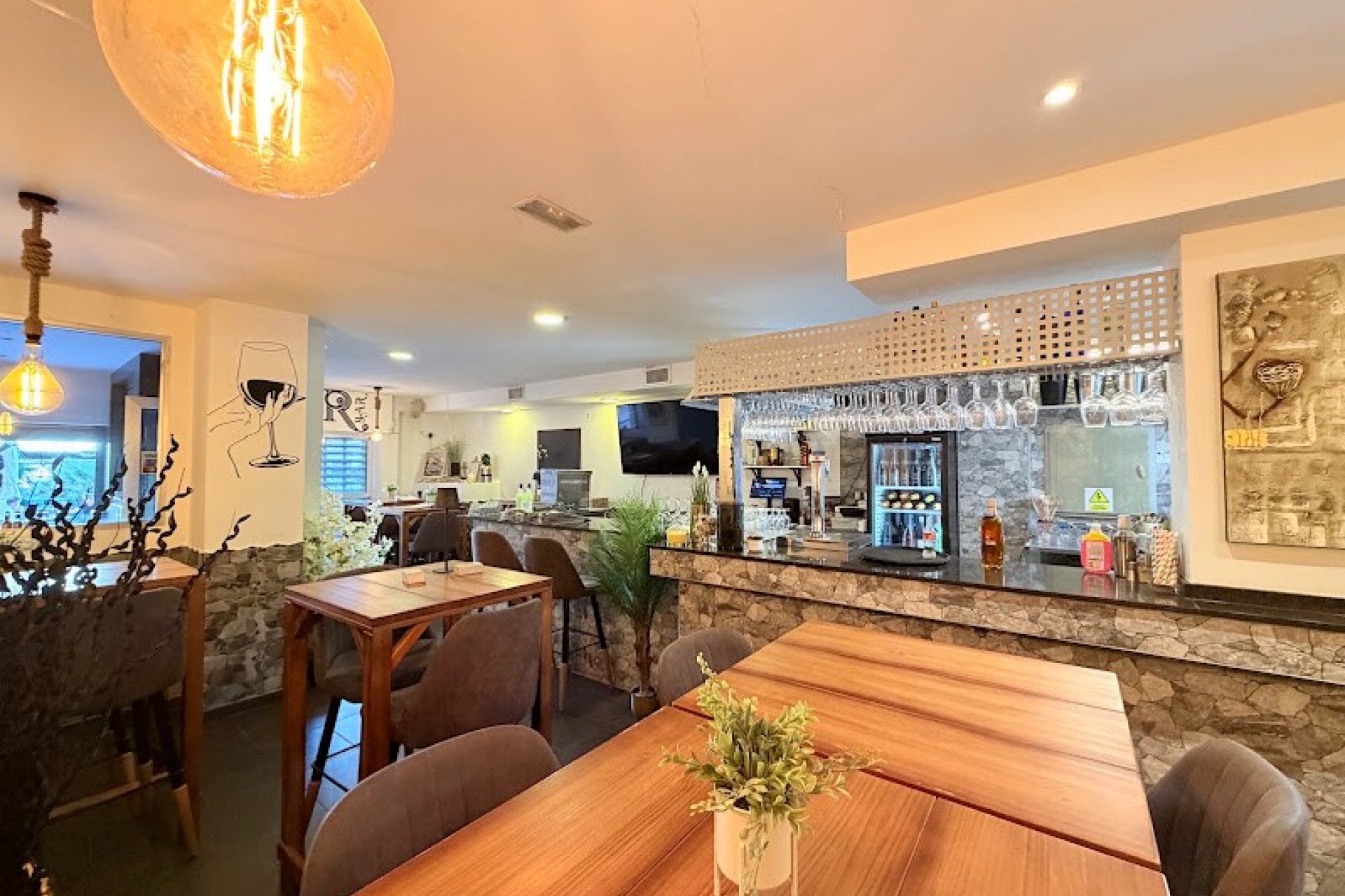 Transfer - Bar - CoffeShop -
Torrevieja - Centro