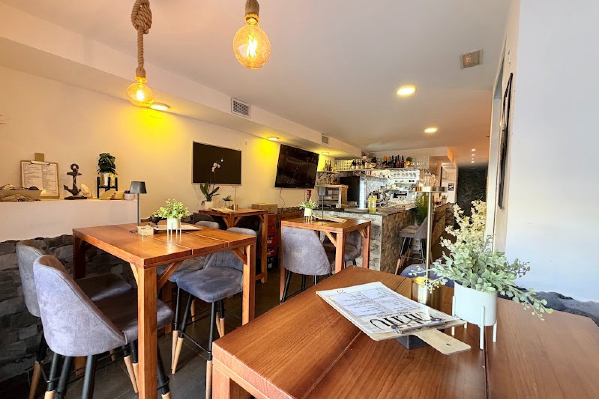 Transfer - Bar - CoffeShop -
Torrevieja - Centro