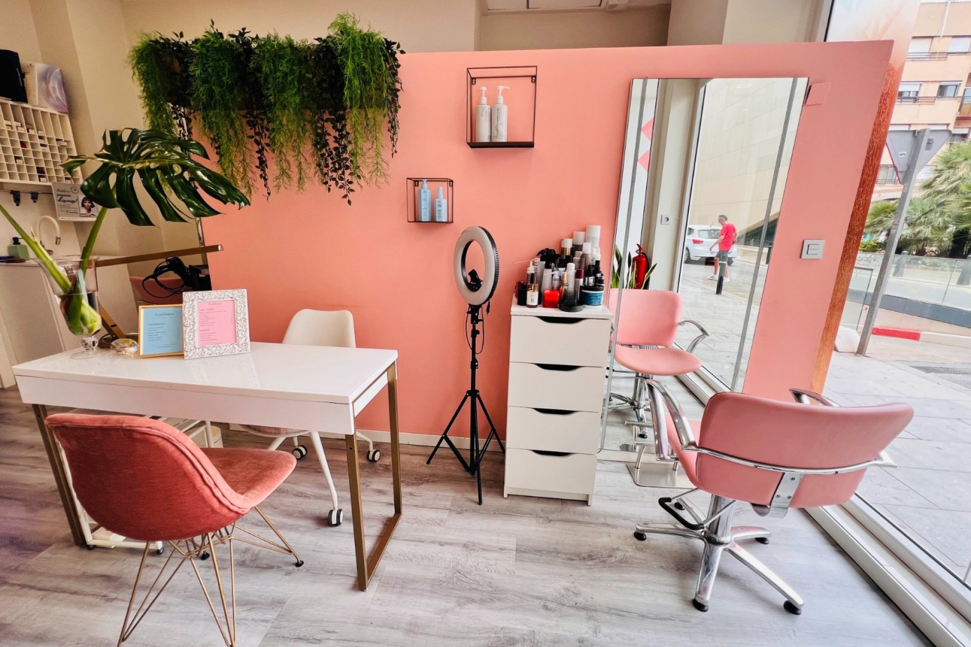 Transfer - Hairdressing Salon -
Torrevieja - Centro