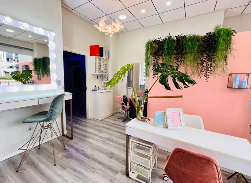 Transfer - Hairdressing Salon -
Torrevieja - Centro