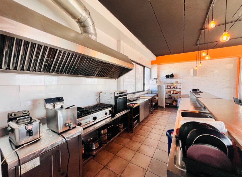 Transfer - Restaurant -
Torrevieja - Centro