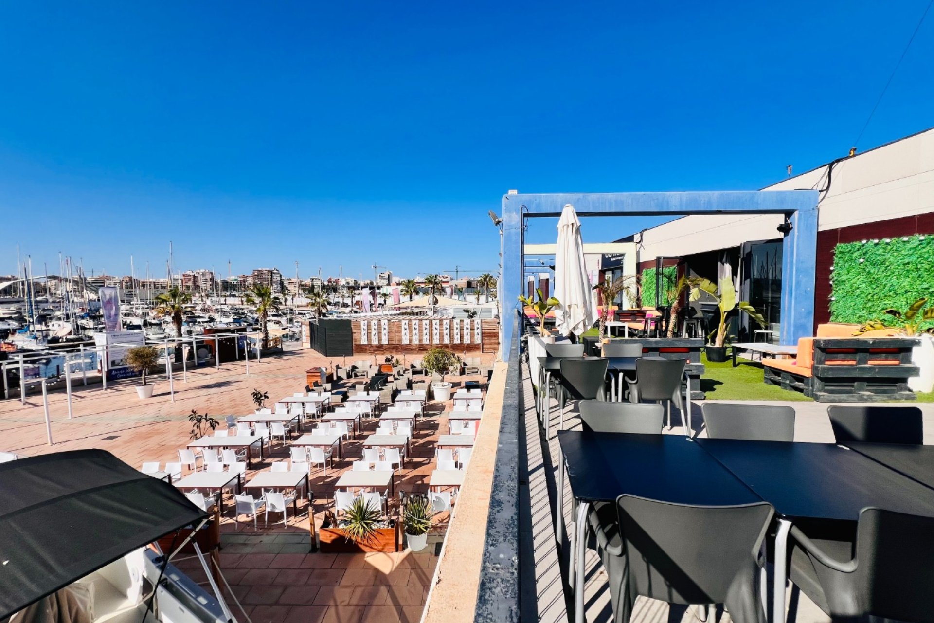 Transfer - Restaurant -
Torrevieja - Centro