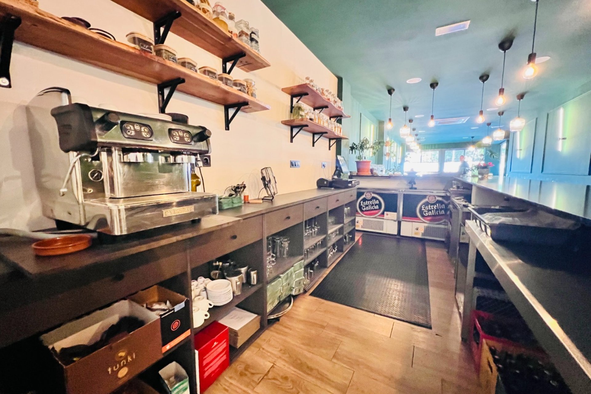 Transfer - Restaurant -
Torrevieja - Centro