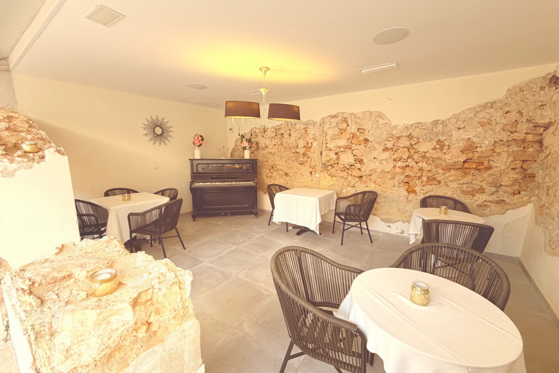 Transfer - Restaurant -
Torrevieja - Centro