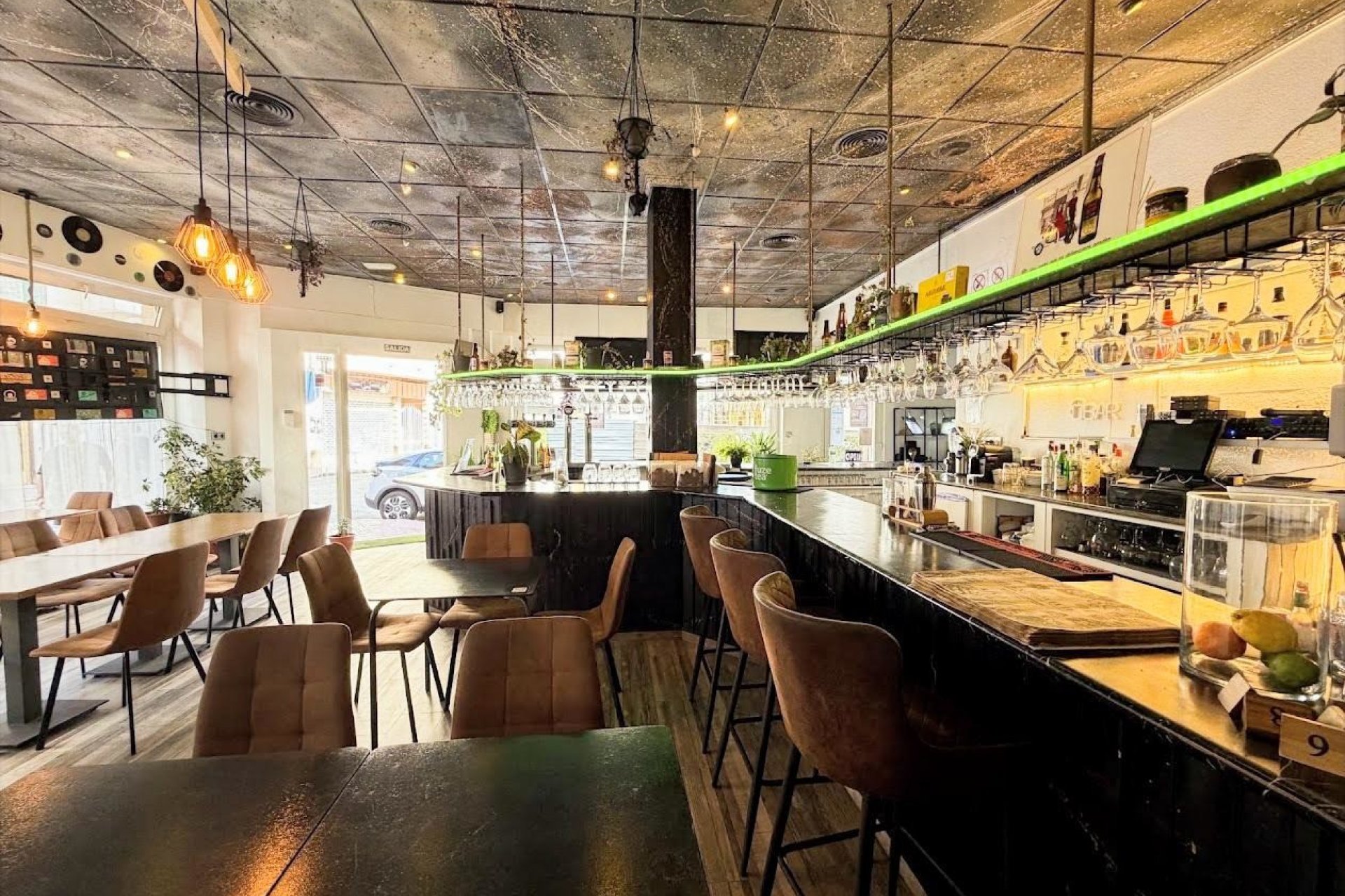 Transfer - Restaurant -
Torrevieja - Centro