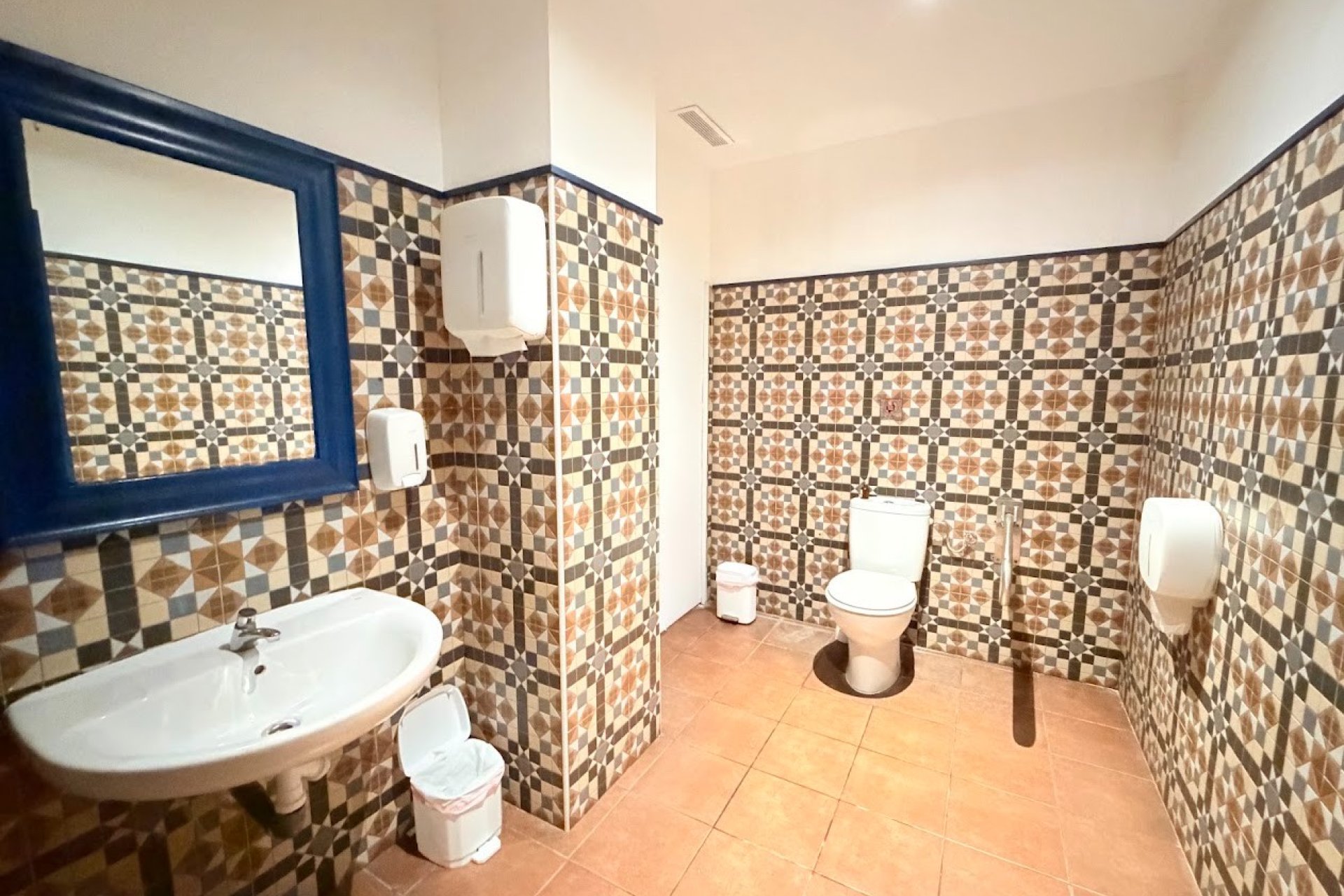 Transfer - Restaurant -
Torrevieja - Centro