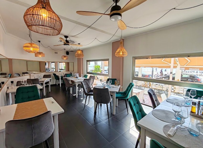 Transfer - Restaurant -
Torrevieja - Centro