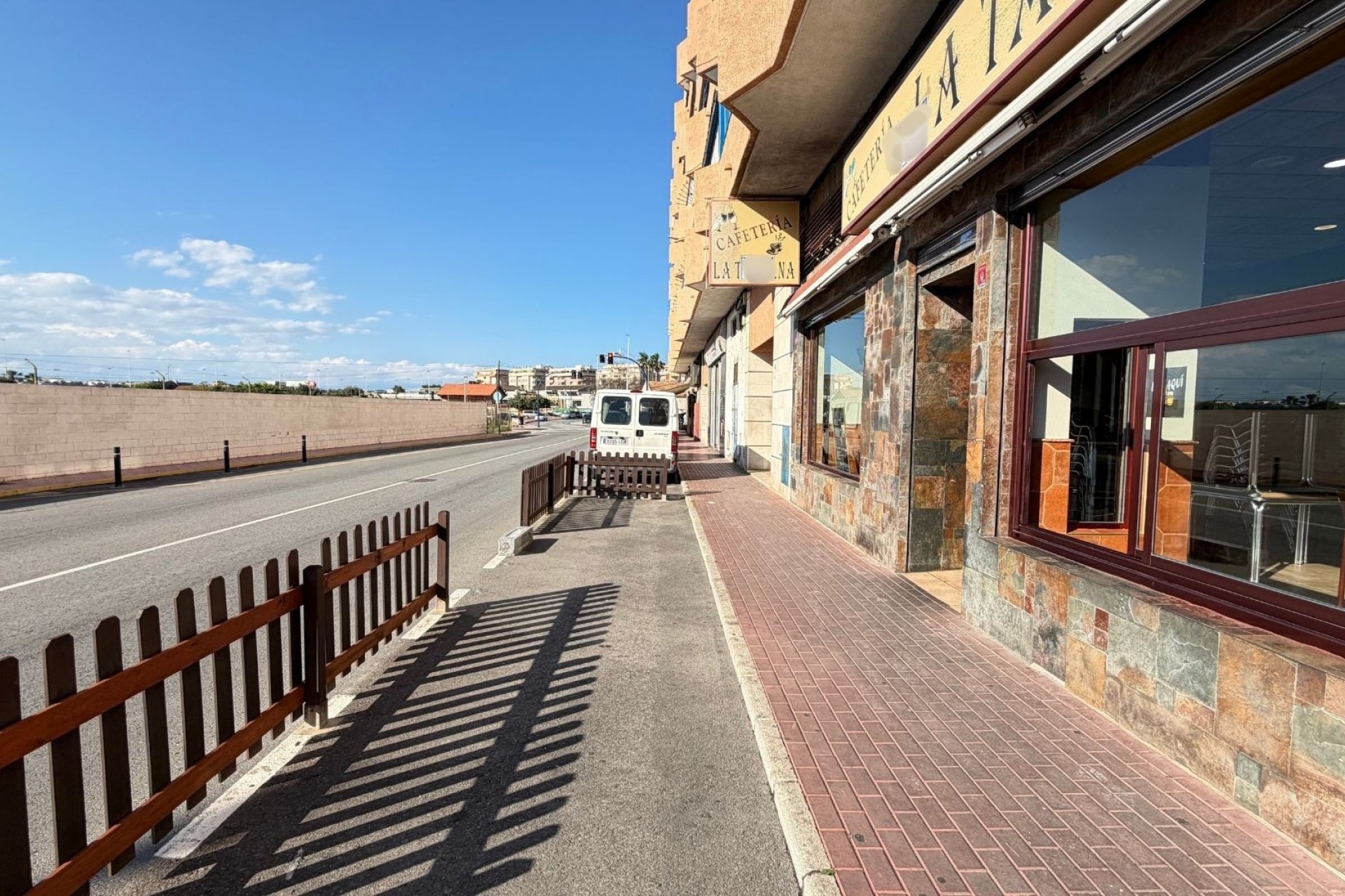Transfer - Restaurant -
Torrevieja - El Acequión - Los Náufragos