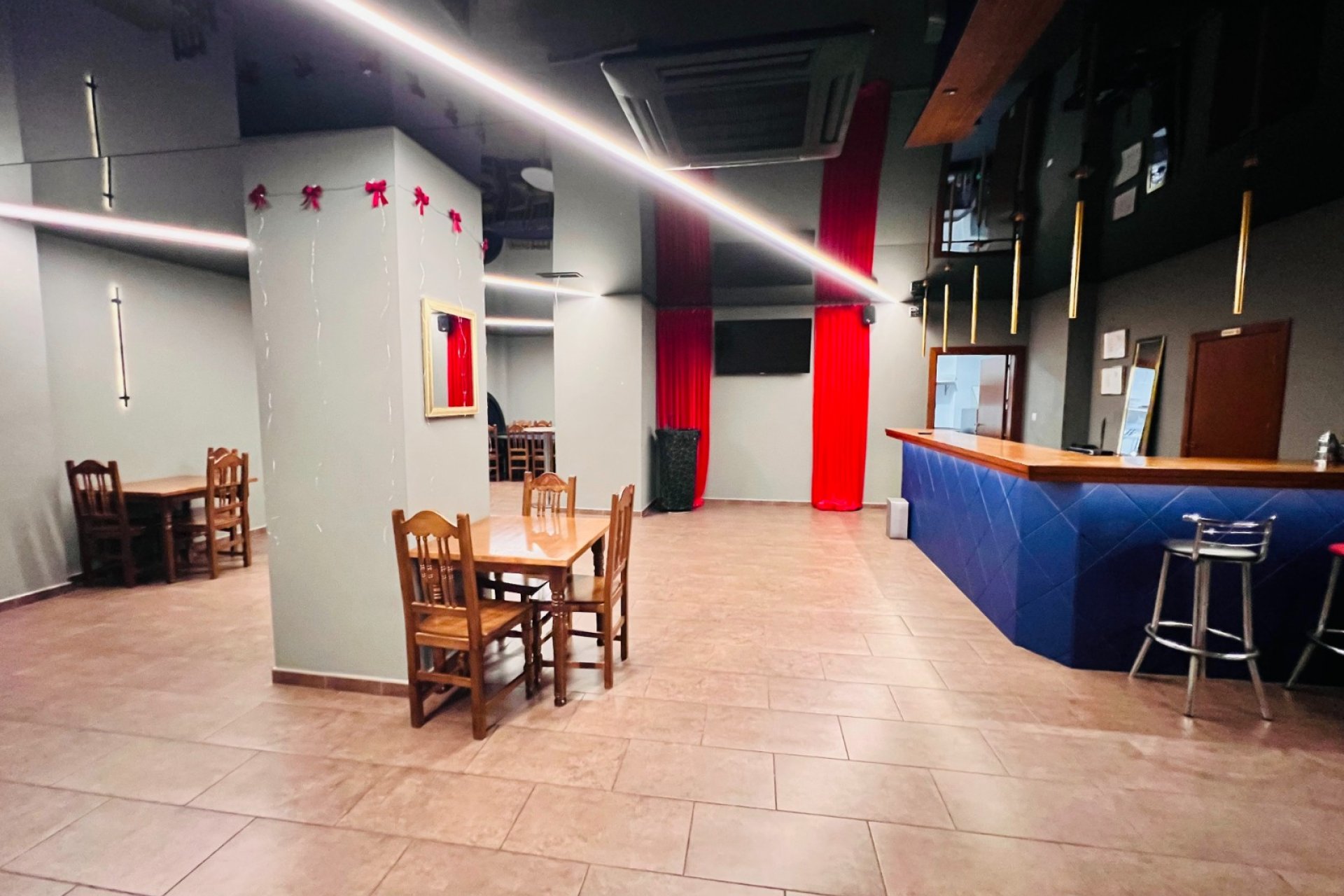 Transfer - Restaurant -
Torrevieja - Playa de los Locos