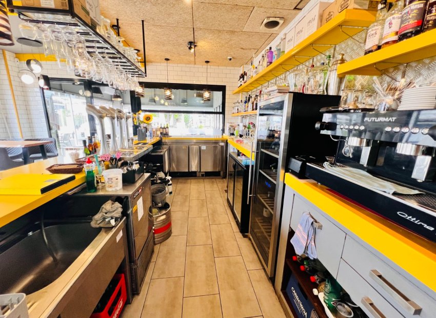 Transfert - Restaurant -
Orihuela Costa - Villamartín