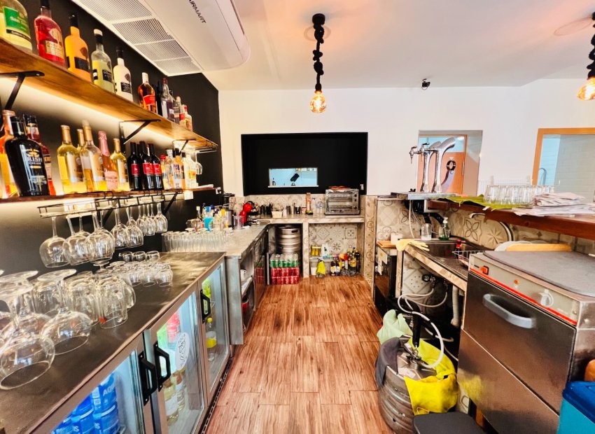 Transfert - Restaurant -
Torrevieja - Centro