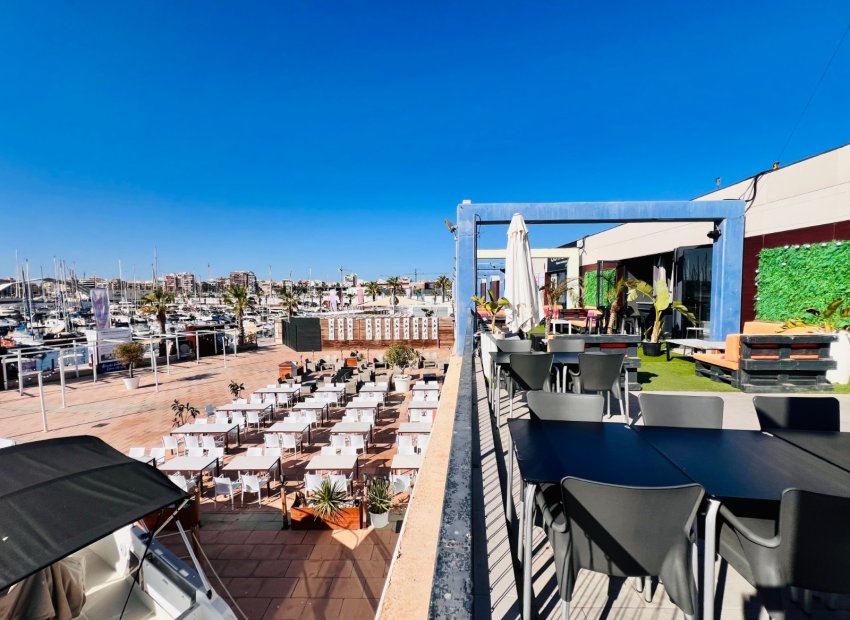 Transfert - Restaurant -
Torrevieja - Centro