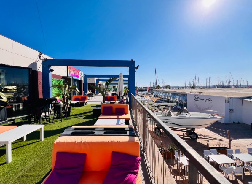 Transfert - Restaurant -
Torrevieja - Centro