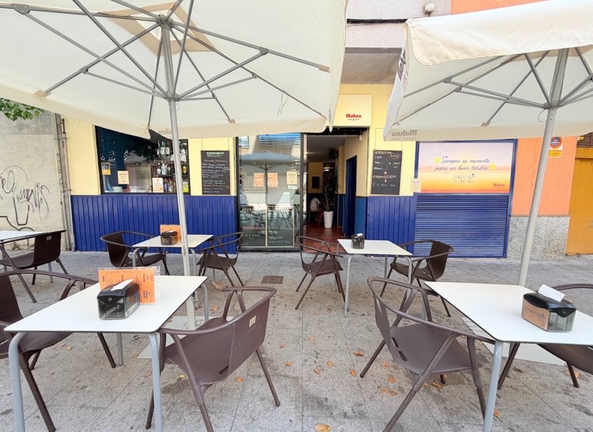 Transfert - Restaurant -
Torrevieja - Centro