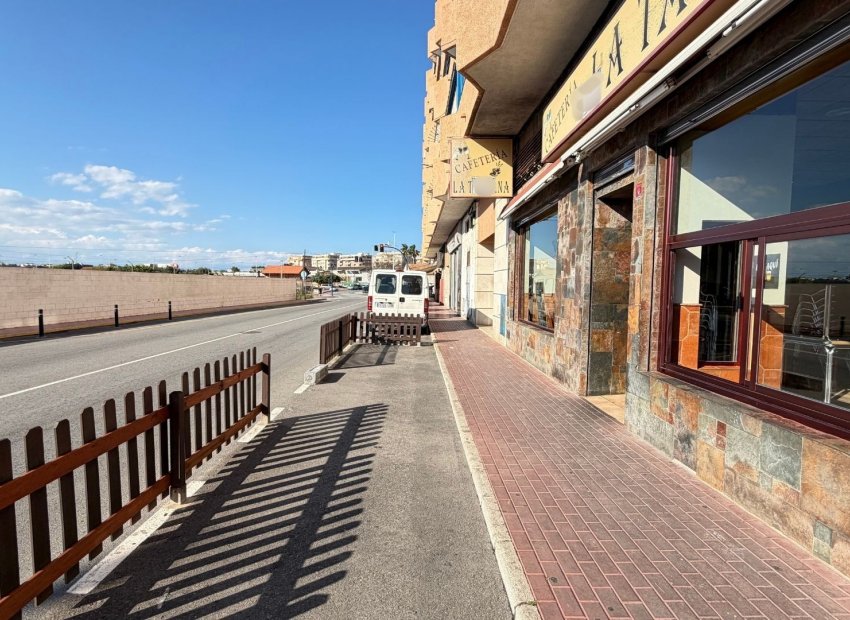 Transfert - Restaurant -
Torrevieja - El Acequión - Los Náufragos