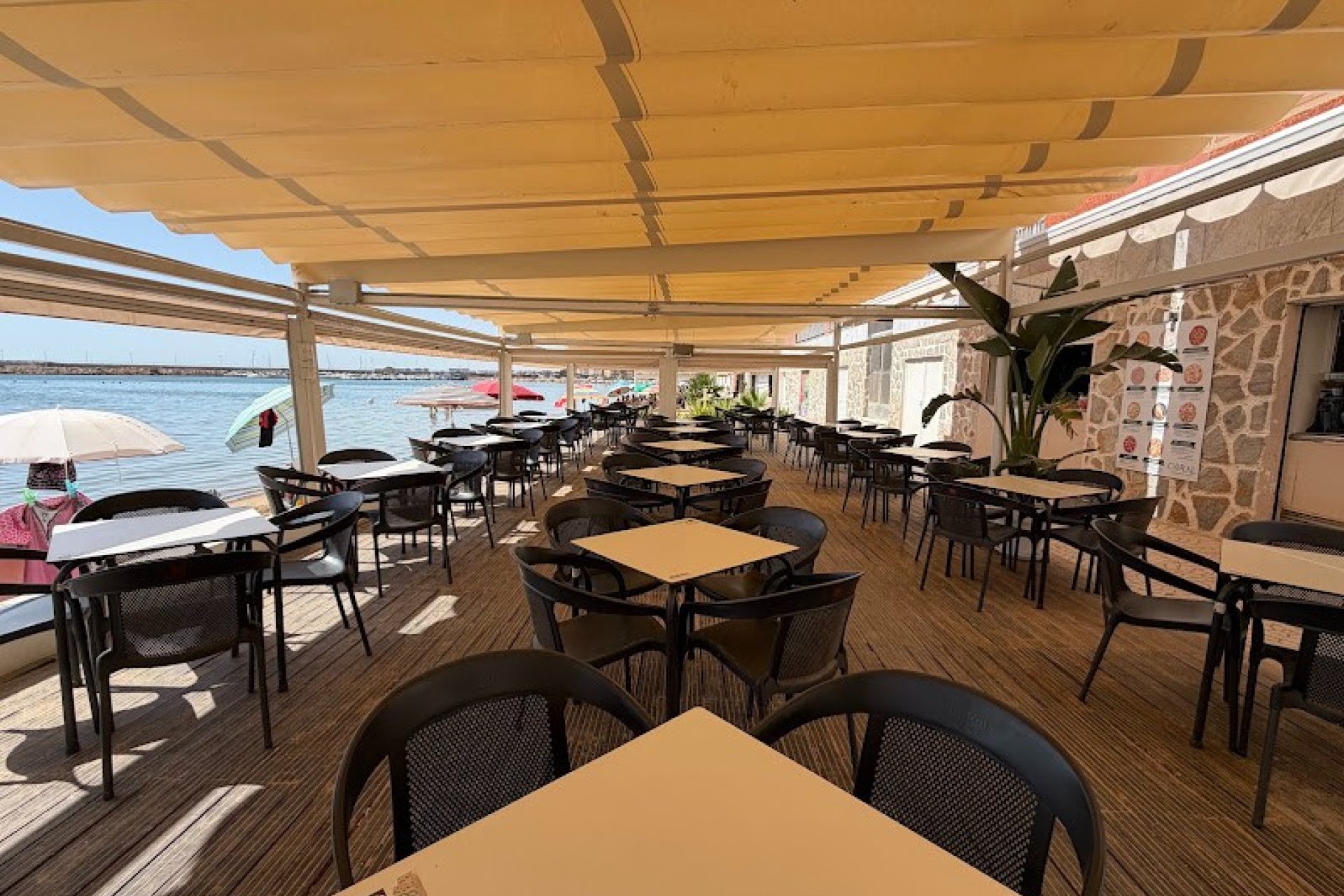 Transfert - Restaurant -
Torrevieja - El Acequión - Los Náufragos