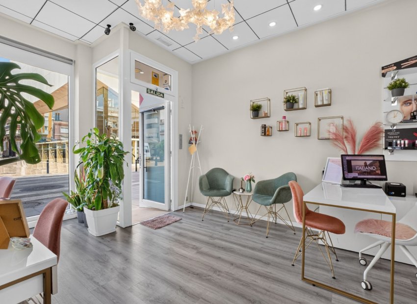 Transfert - Salon de coiffure -
Torrevieja - Centro