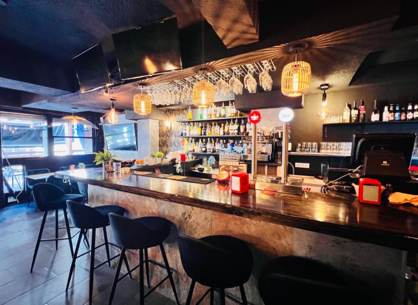 Traspaso - Bar - Cafeteria -
Torrevieja - Centro